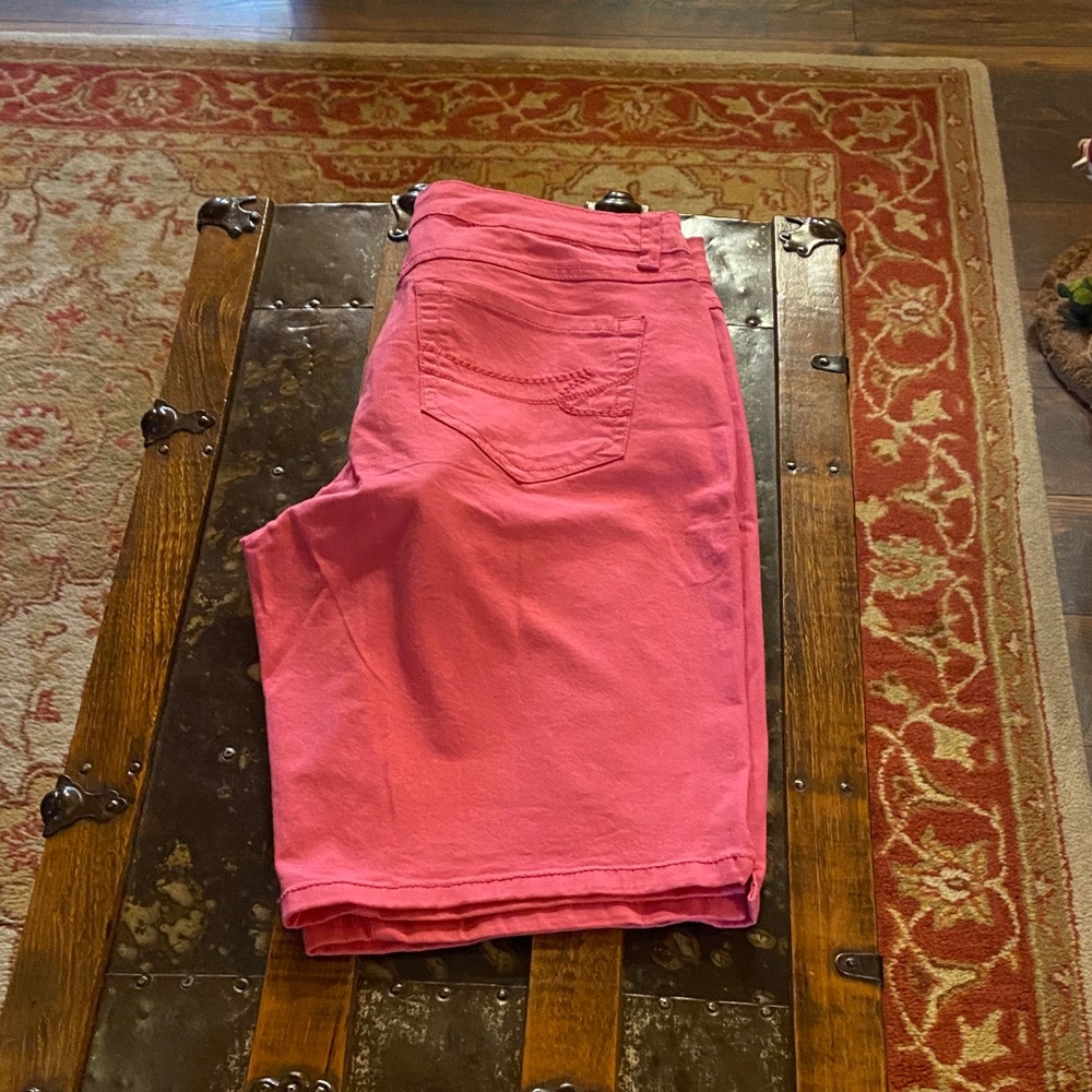 Nine West Pink Women's Shorts